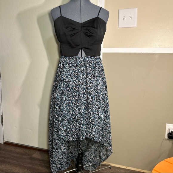BCBGeneration‎ Dress Hi Low Cut Out Sleeveless Fit And Flare | Size 8 | Preowned - Picture 1 of 13